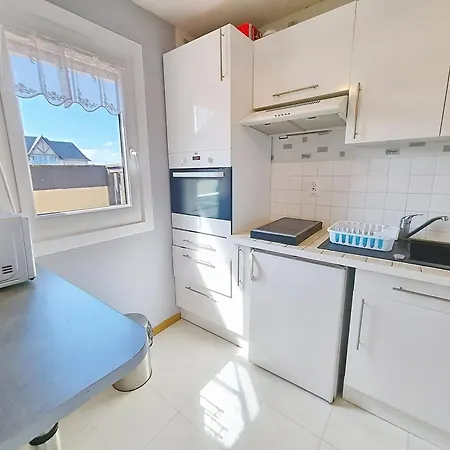 4 Personnes Pres De La Avec Terrasse Et Parking - Fr-1-746-34 Appartement